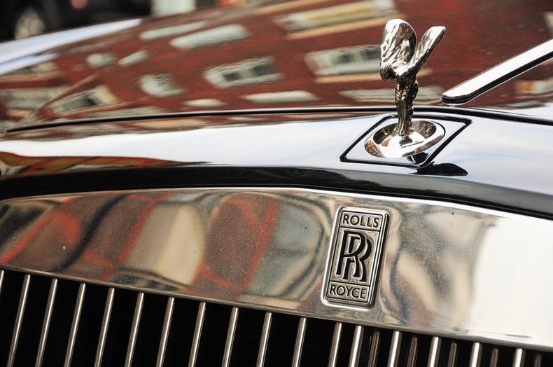 Rolls-Royce logo car front.jpg