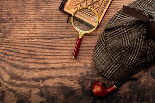 Sherlock Holmes paraphenalia.jpg